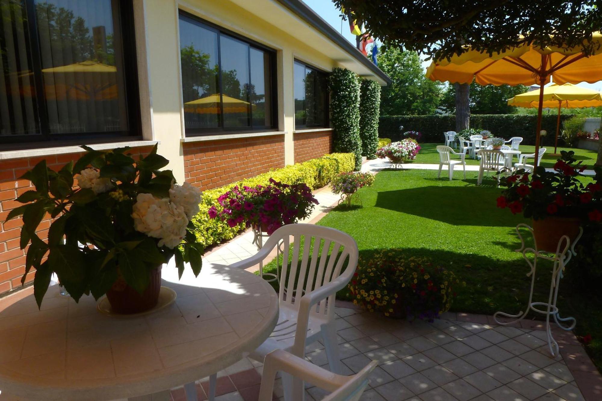 Hotel Versilia Lido di Camaiore Exterior foto